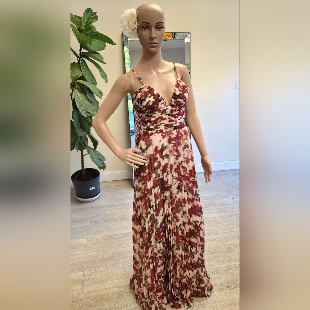 BCBGMaxAzria Red and White Sleeveless Maxi Dress